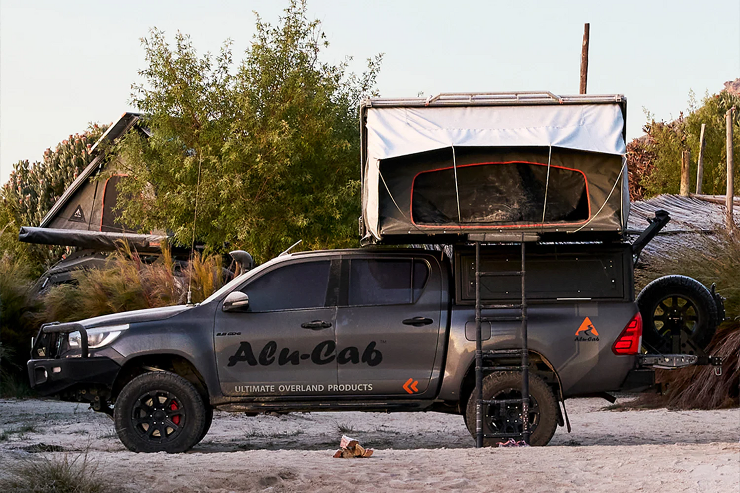 4 SLEEPER ROOFTOP TENT