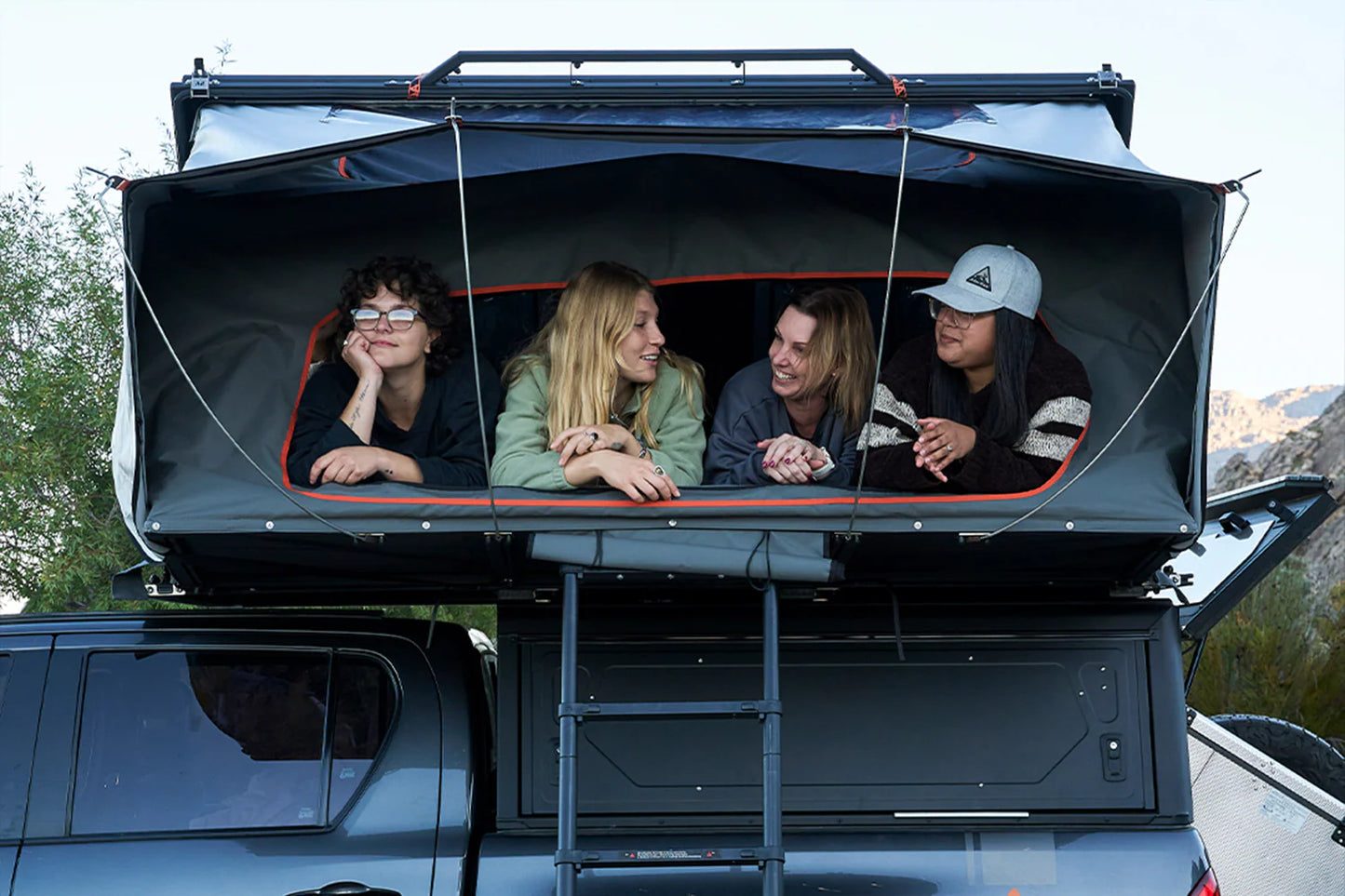 4 SLEEPER ROOFTOP TENT
