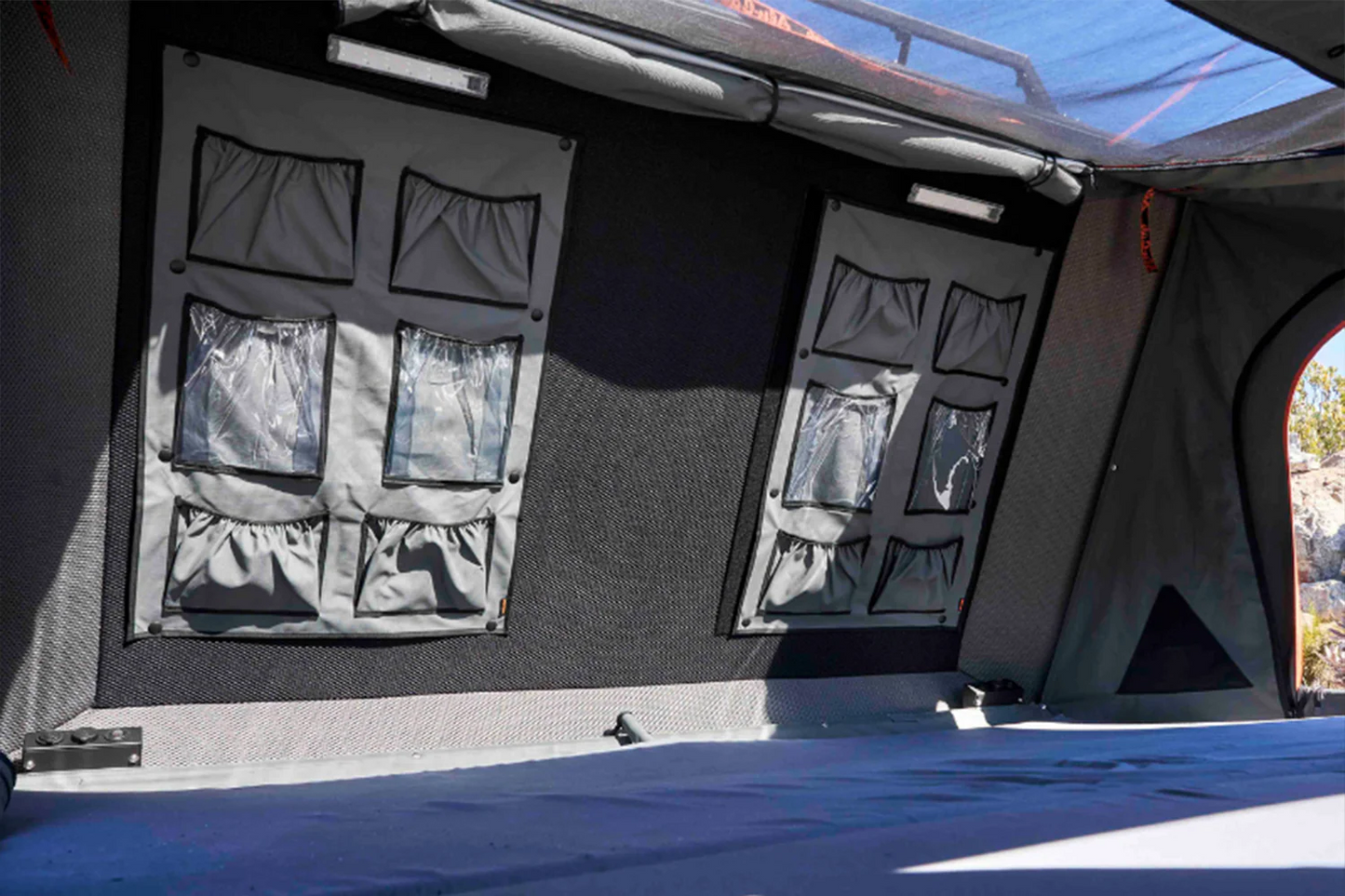 4 SLEEPER ROOFTOP TENT
